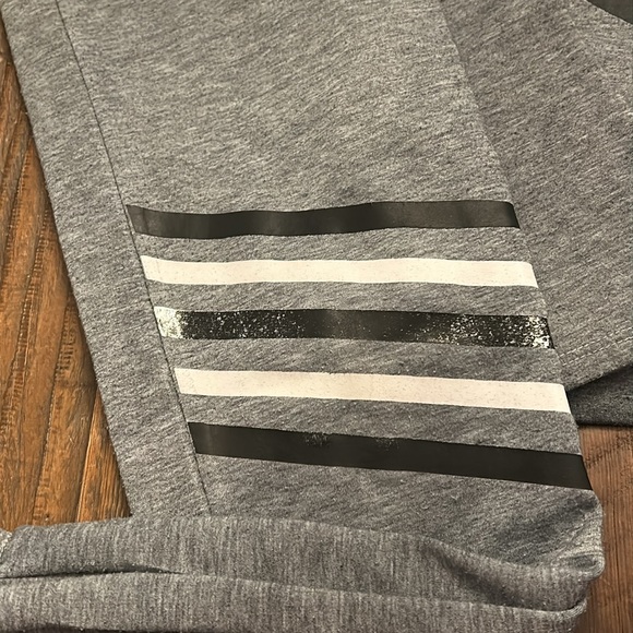 Firehouse Matching Sweatsuit Gray Metallic Stripes Girls Medium EUC - Picture 2 of 6